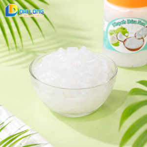 Cận cảnh bát đựng thạch dừa non đại long